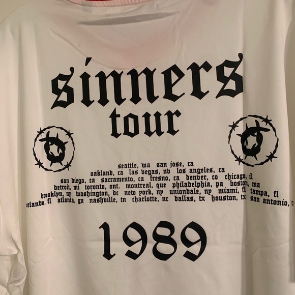 Fashion Nova Mens Sinners Tour short sleeve shirt - Picture 5 of 6